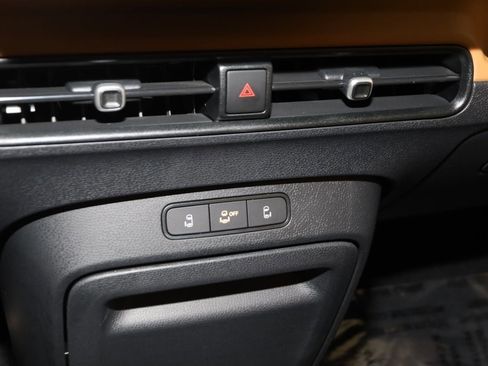 Used 2025 Volkswagen ID. Buzz Pro S image 33