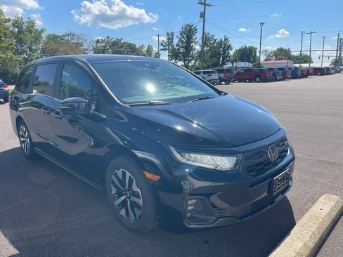 Used 2025 Honda Odyssey EX-L image 2