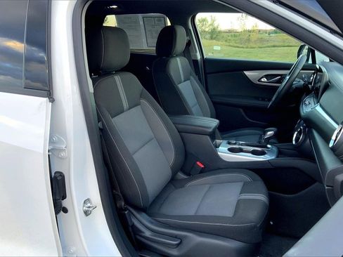 Used 2023 Chevrolet Blazer LT image 21