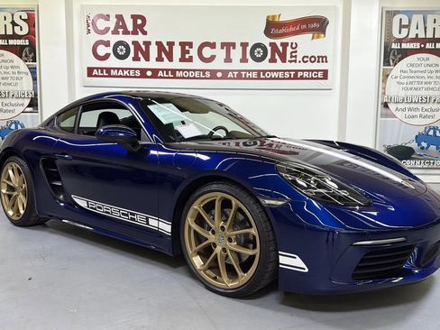 Used 2024 Porsche 718 Cayman image 1