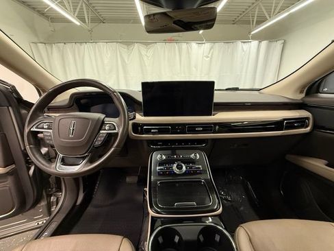 Used 2023 Lincoln Nautilus Reserve AWD/4WD image 18
