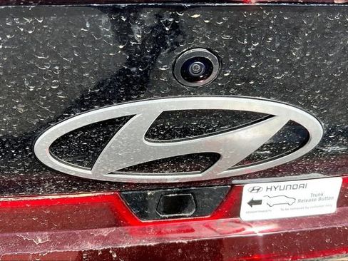 New 2025 Hyundai Elantra Sport image 15