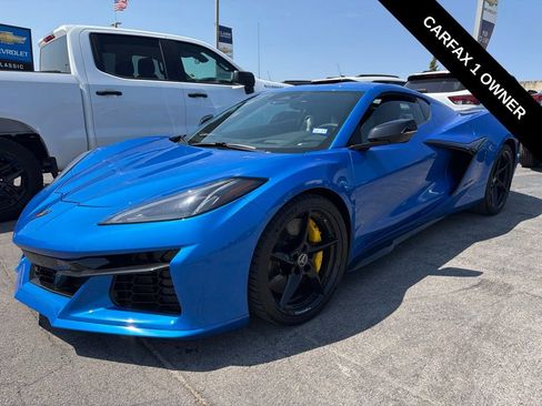 Used 2025 Chevrolet Corvette E-Ray w/ Stealth Interior Trim Package AWD/4WD image 2