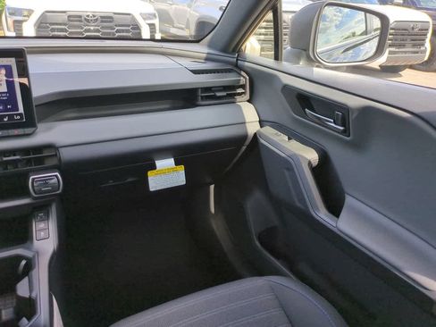Used 2026 Toyota RAV4 SE AWD/4WD image 16