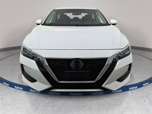 Used 2022 Nissan Sentra SV image 2