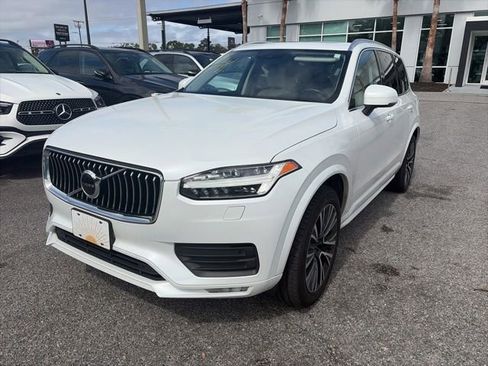 Used 2021 Volvo XC90 T6 Momentum AWD/4WD image 7