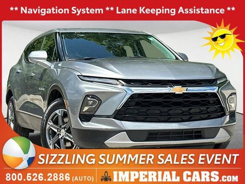 Used 2025 Chevrolet Blazer LT AWD/4WD image 1
