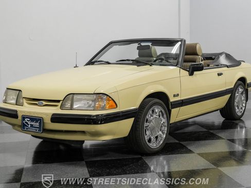 Used 1989 Ford Mustang LX image 17