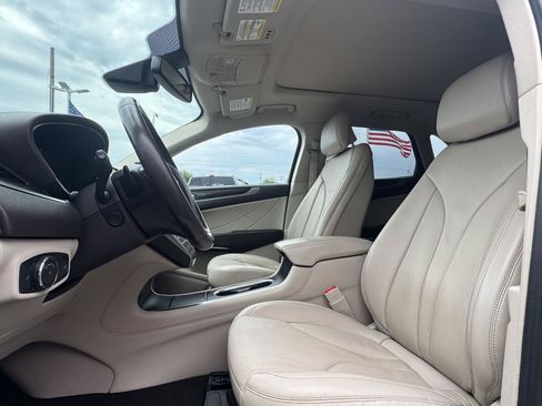 Used 2019 Lincoln MKC Reserve AWD/4WD image 16