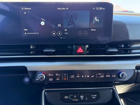 Used 2025 Kia Carnival SX Prestige image 40