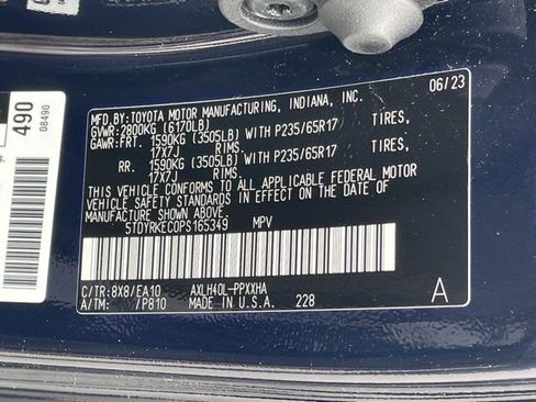 Used 2023 Toyota Sienna XLE image 24