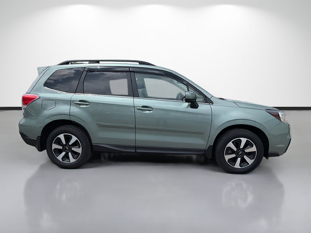 Used 2018 Subaru Forester 2.5i Limited AWD/4WD image 2