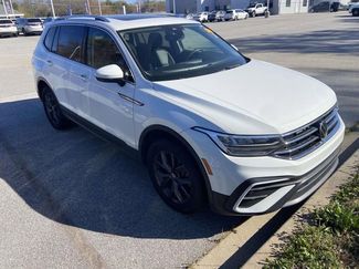 Used 2022 Volkswagen Tiguan SE video 1