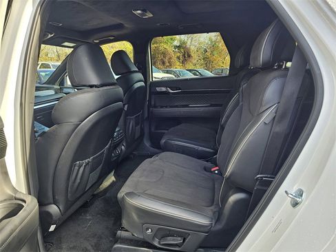 Certified 2025 Hyundai Palisade Calligraphy image 17