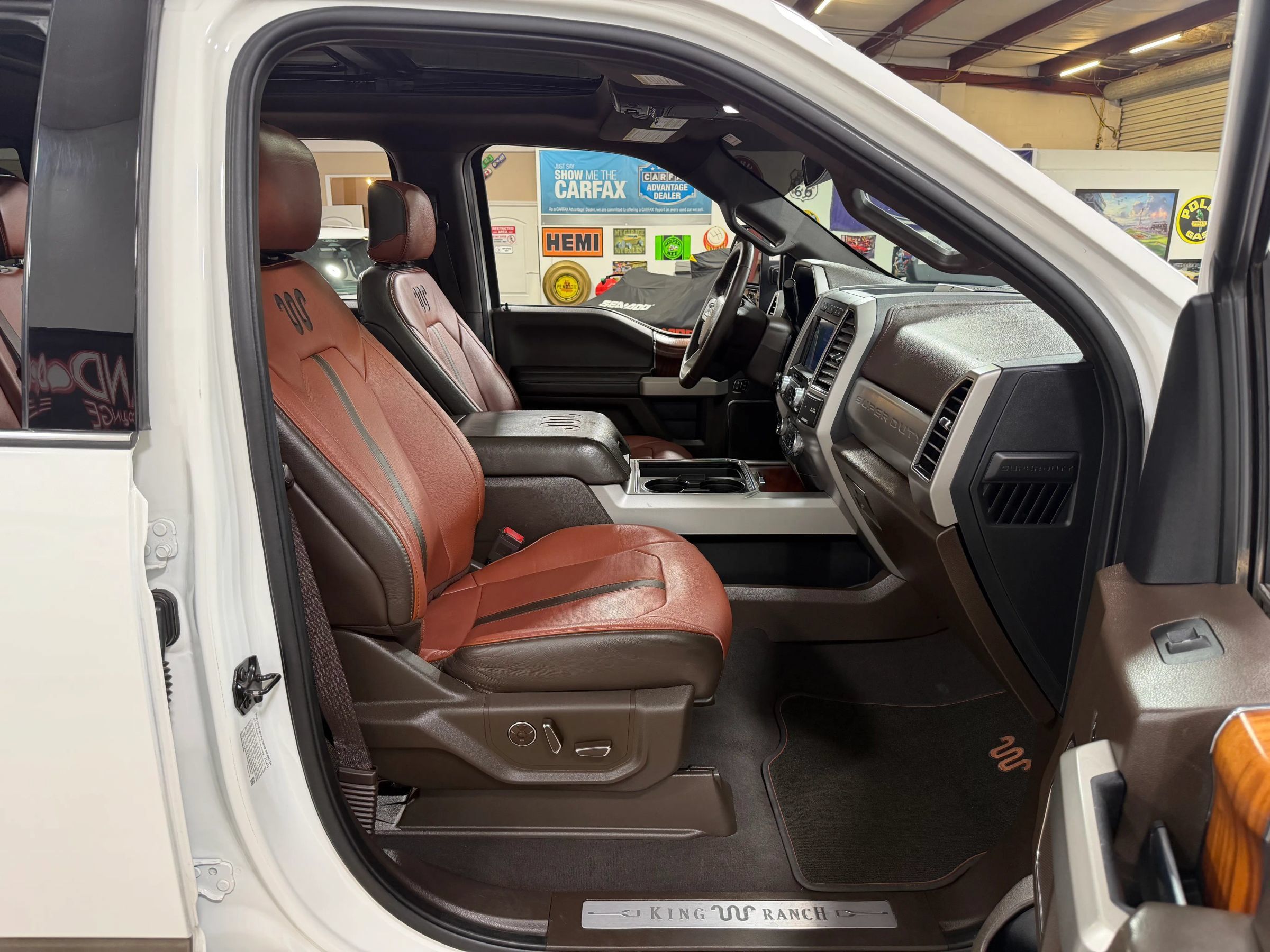 Used 2020 Ford F450 King Ranch w/ King Ranch Ultimate Package AWD/4WD image 21