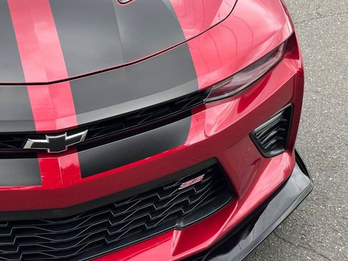 Used 2018 Chevrolet Camaro SS RWD image 2