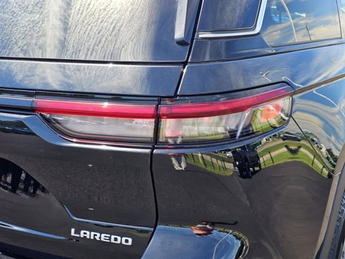 Used 2024 Jeep Grand Cherokee Laredo X w/ Trailer Tow Package RWD image 9