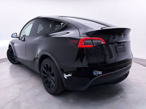 Used 2021 Tesla Model Y Long Range image 2