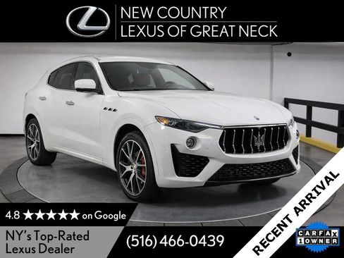 Used 2017 Maserati Levante image 1
