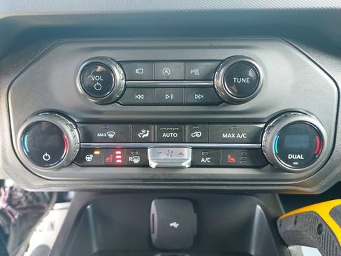 Used 2024 Ford Bronco Badlands AWD/4WD image 25