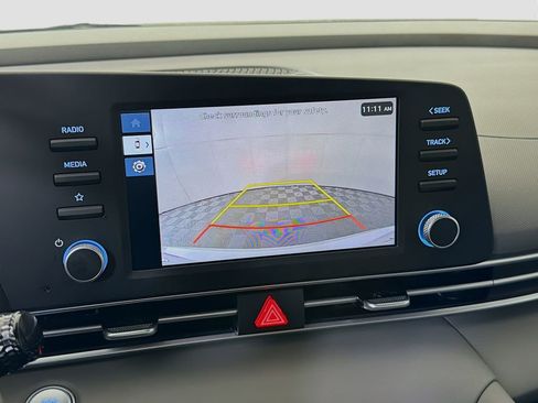 Used 2025 Hyundai Elantra Sport image 17