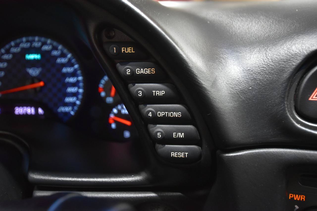 Used 2004 Chevrolet Corvette Z06 w/ Z06 Preferred Equipment Group RWD image 18
