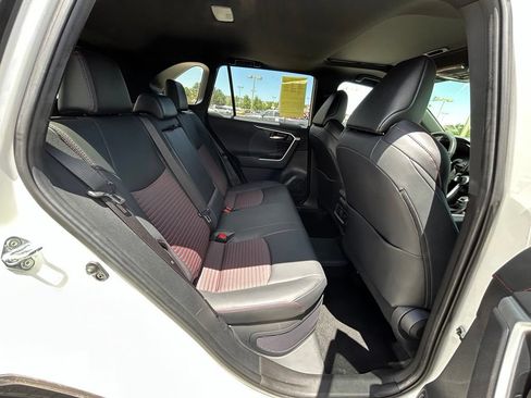 Used 2022 Toyota RAV4 XSE AWD/4WD image 28