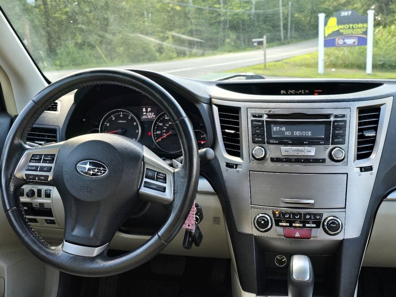 Used 2013 Subaru Outback 2.5i Premium AWD/4WD image 25