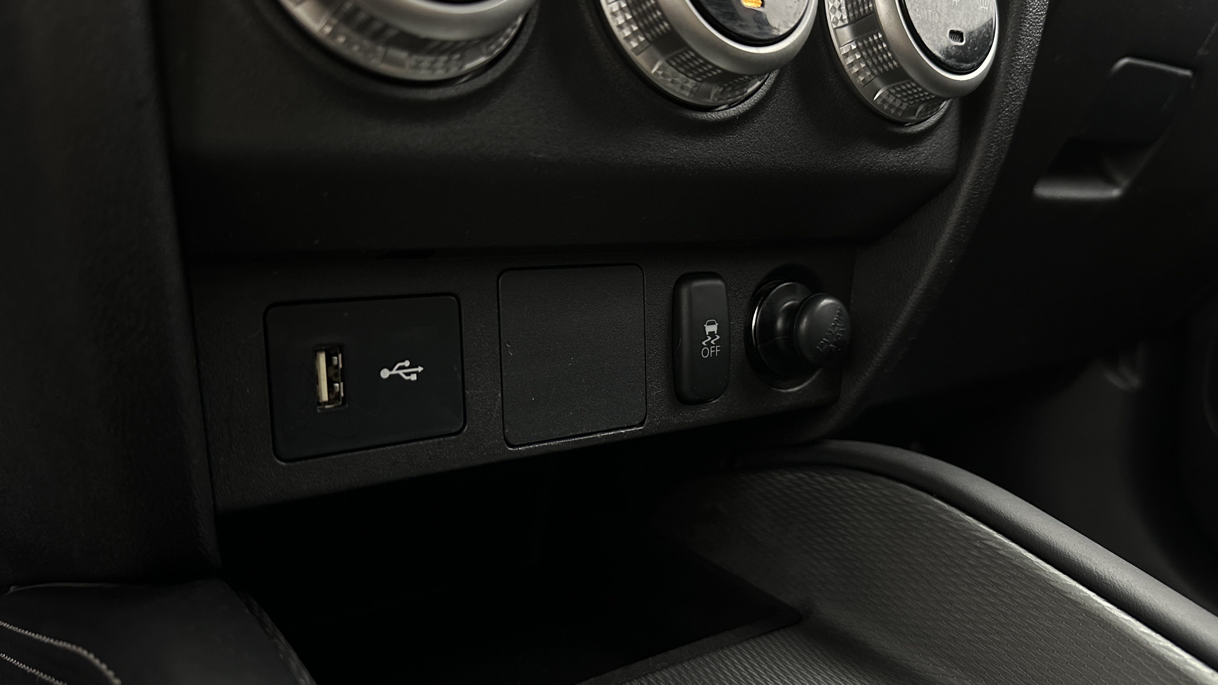 Used 2020 Mitsubishi Outlander Sport ES FWD image 16