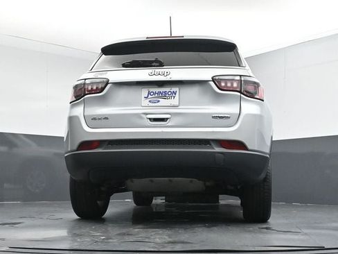 Used 2024 Jeep Compass Latitude AWD/4WD image 33