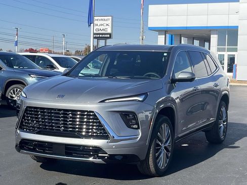 New 2026 Buick Enclave Avenir w/ Super Cruise Package image 3