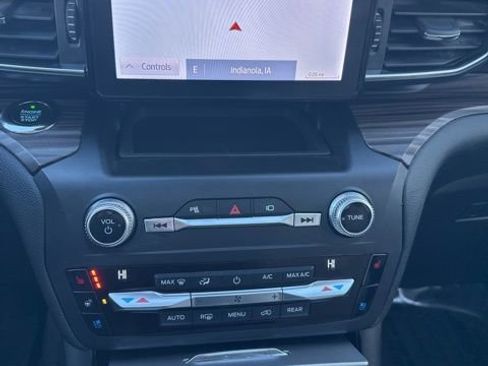 Used 2020 Ford Explorer Limited w/ Class III Trailer Tow Package image 23
