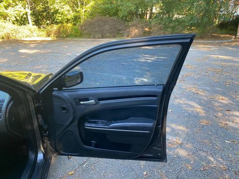 Used 2019 Chrysler 300 S image 51