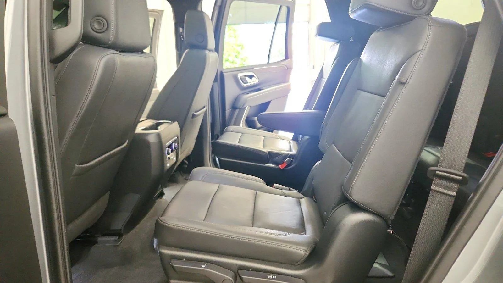 Used 2023 Chevrolet Tahoe LT w/ LT Signature Package AWD/4WD image 26