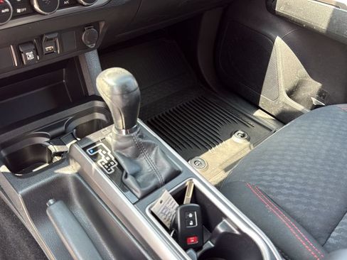 Used 2023 Toyota Tacoma SR5 AWD/4WD image 26