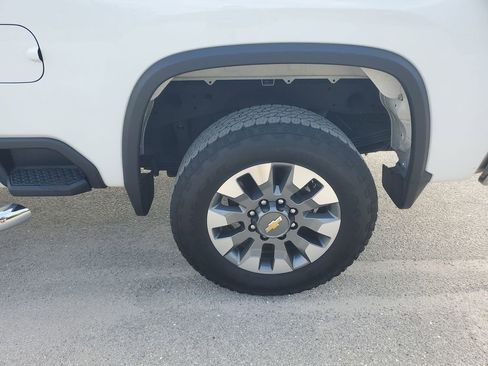 Certified 2025 Chevrolet Silverado 2500 LT image 19