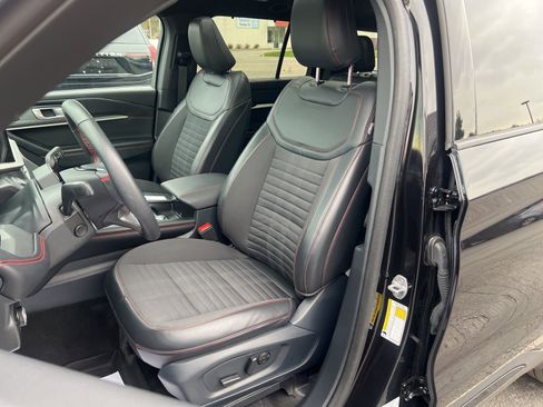 Used 2025 Ford Explorer ST-Line w/ Premium Package image 21