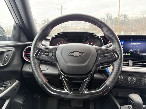 Used 2024 Chevrolet Trax RS w/ Driver Confidence Package image 14