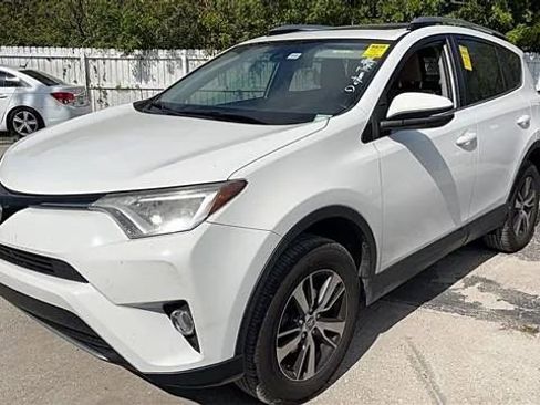 Used 2017 Toyota RAV4 XLE image 1
