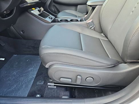 New 2026 Hyundai Kona SEL Premium FWD image 33