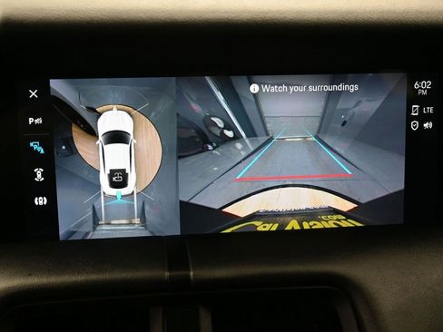 Used 2021 Porsche Taycan image 23