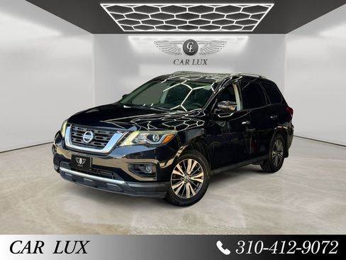 Used 2018 Nissan Pathfinder S FWD image 1