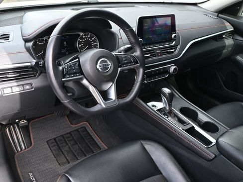 Used 2019 Nissan Altima 2.5 SR FWD image 10
