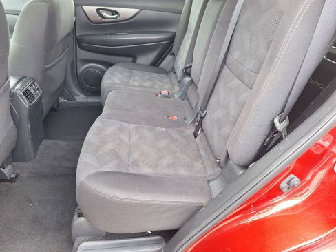Used 2016 Nissan Rogue SV FWD image 21