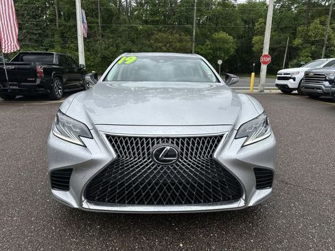 Used 2019 Lexus LS 500 w/ Accessory Package (Z2) RWD image 11
