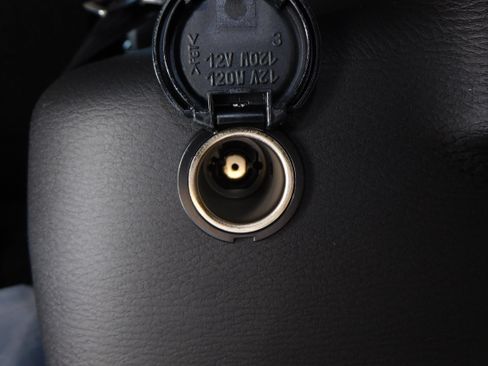 New 2025 Mitsubishi Outlander SE image 35