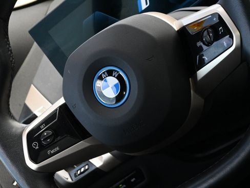 Used 2024 BMW iX xDrive50 w/ Premium Package AWD/4WD image 24