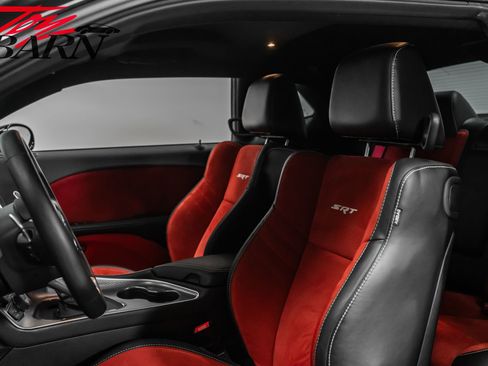 Used 2016 Dodge Challenger SRT Hellcat image 22