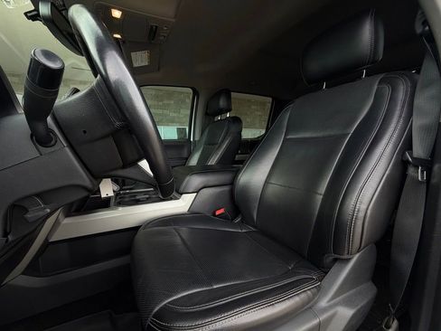 Used 2017 Ford F250 Lariat w/ Lariat Value Package AWD/4WD image 6