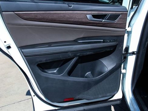 New 2026 Volkswagen Atlas SEL image 26